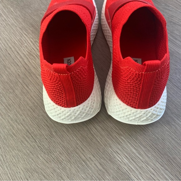 Steve Madden Red Ritz Slio On Sneakers - Picture 3 of 13